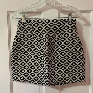 Zara Black and White Patterned Miniskirt